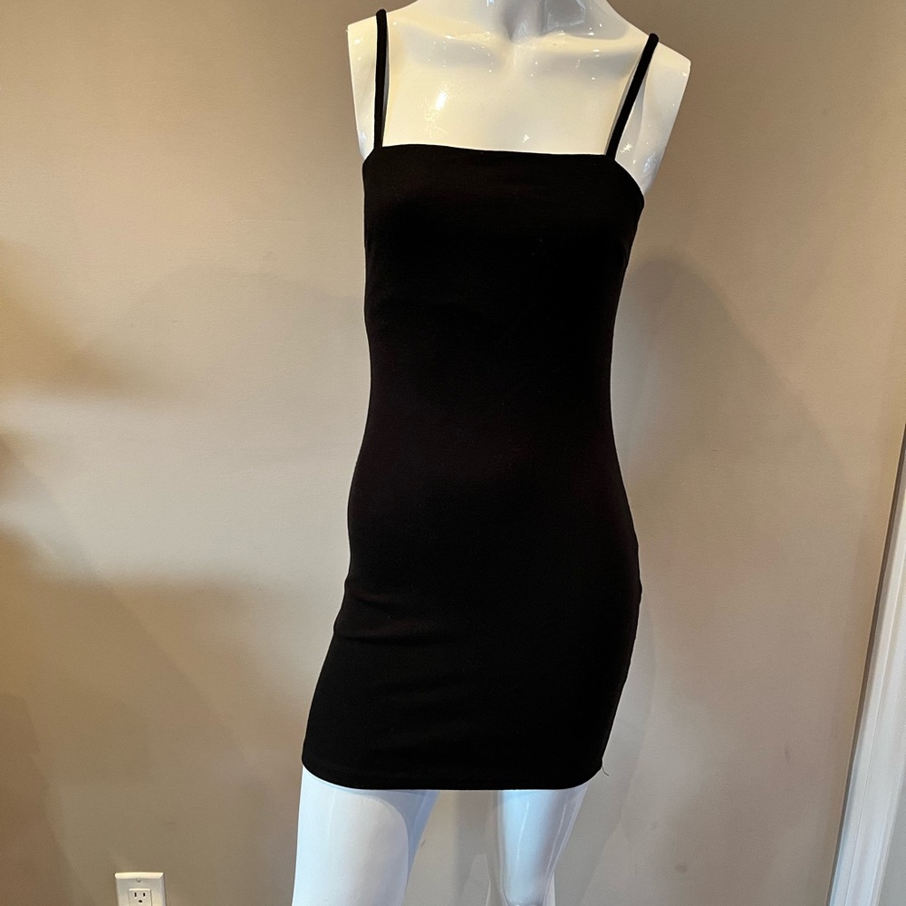 Black Sleeveless Bodycon Dress